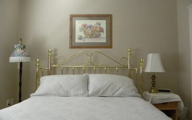 Hillcrest Avenue Bed & Breakfast