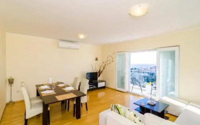 Niko's Sea View Apartment