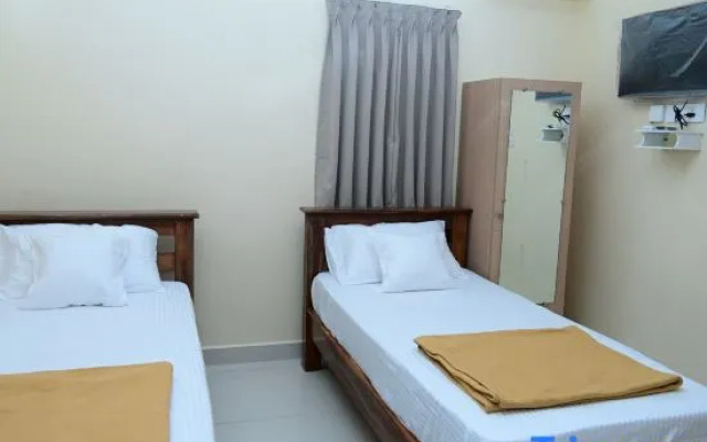 9 RAYA Hotel