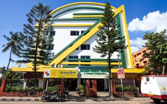 Akash Guest House by OYO Rooms