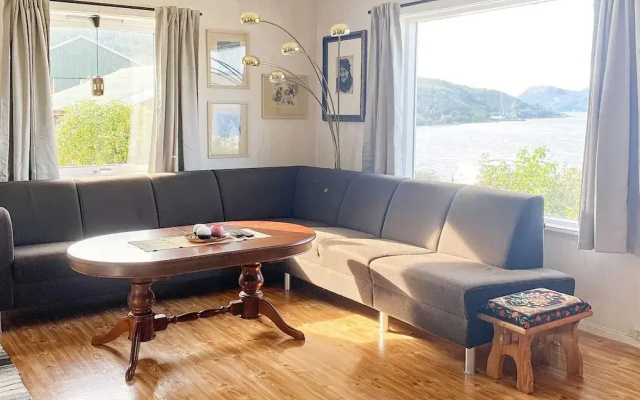 10 Person Holiday Home in Brekke