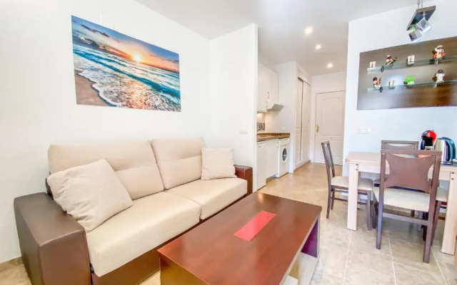 ¡Relax, terraza y wifi! A 50m de la playa