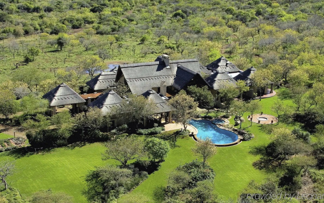 Thanda Safari