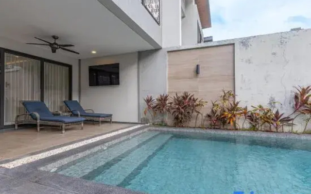 Thaihome Luxury 3+1 b in Jomtien