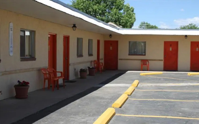Riviera Inn