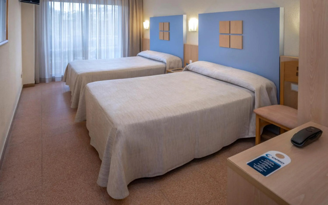 Caprici Beach Hotel & Spa