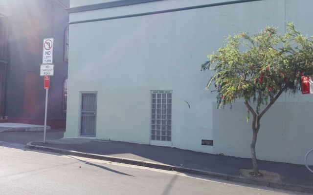 BUDGET BUDGET Marlborough St Apartments