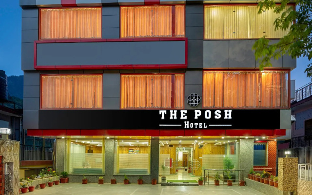 The Posh Hotel near Mall Road with Hassle Free Covered Parking