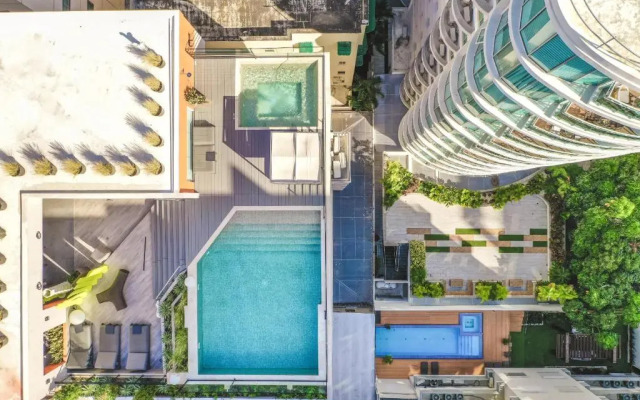 Fully Serviced Apartment at Regatta Living II - 302