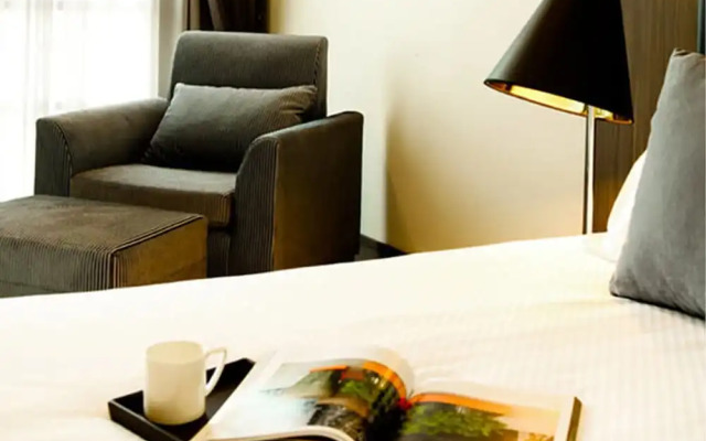 Crystal Suites Suvarnabhumi Airport