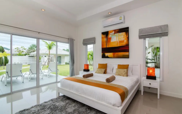 Hua Hin Pool Villa with 4 Bedrooms L50