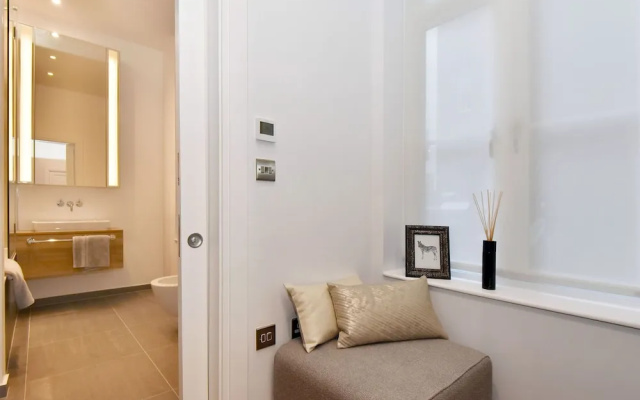 Central Apartment in London near Regent and Bond Streets