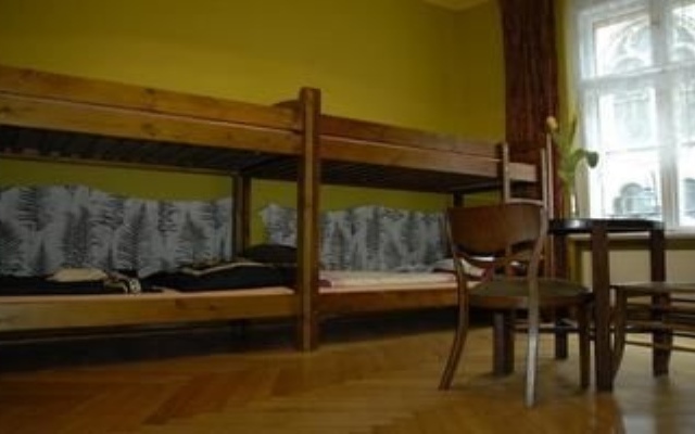 Отель Hostel Mleczarnia Польша, Вроцлав - отзывы, цены и фото номеров - забронировать отель Hostel Mleczarnia онлайн комната для гостей