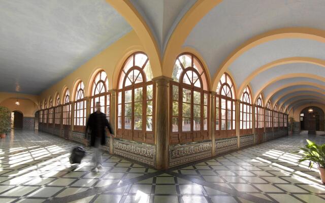 Отель Maciá Monasterio De Los Basilios вид на фасад