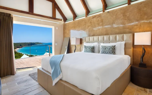 6 BR Villa With Concierge Amenities Pool