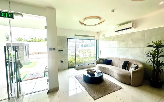 Belrose Place