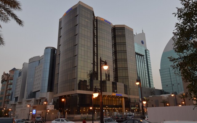 Отель Novotel Suites Riyadh Dyar вид на фасад