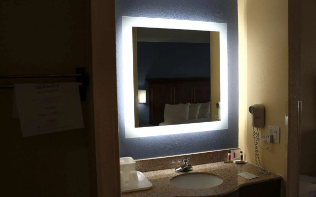 Days Inn by Wyndham Batavia Ohio