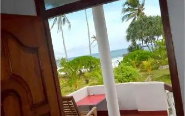 Villasiri and Leon Beach Paradise