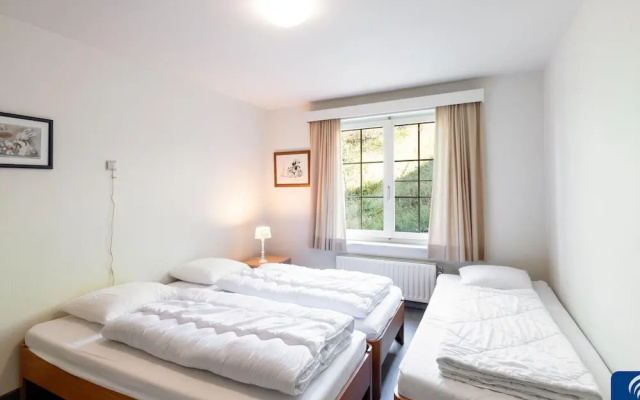 Pet-friendly Villa Retreat