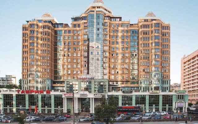 Корона отель-апартаменты вид на фасад