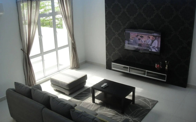 Shamrock Beach Villas Penang Seaview