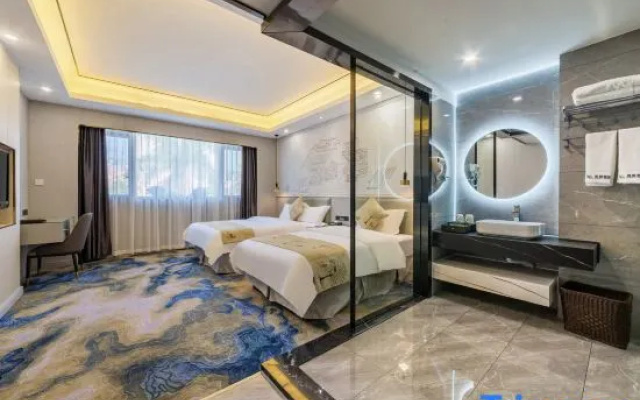 Xiaolu Smart Hotel (Zhaoqing East Gate Plaza, Qixingyan Scenic Area)