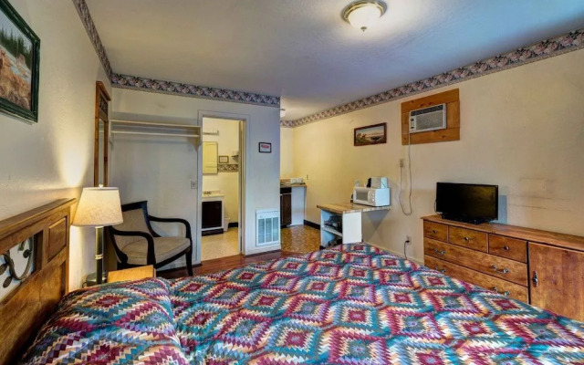 Lake Shasta Lodge