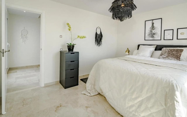 AR23- 3 bedroom apartment amazing views