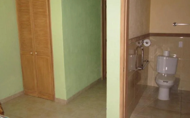 La Puerta Violeta Guest House & Spa