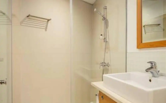 Immaculate Camps Bay Villa w Jacuzzi Views Pool Villa Grenache