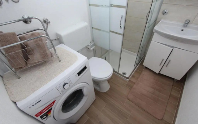 Rooms and Apartment Pina