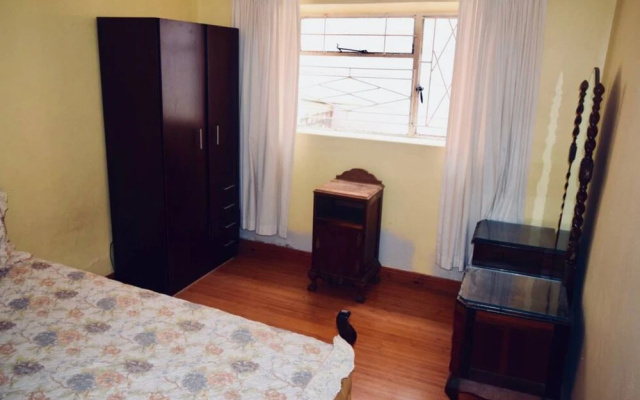 2 Bedroom House in Bo-kaap Area