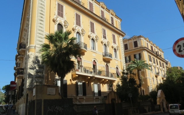 Отель B&B Rome Charming House Италия, Рим - отзывы, цены и фото номеров - забронировать отель B&B Rome Charming House онлайн вид на фасад