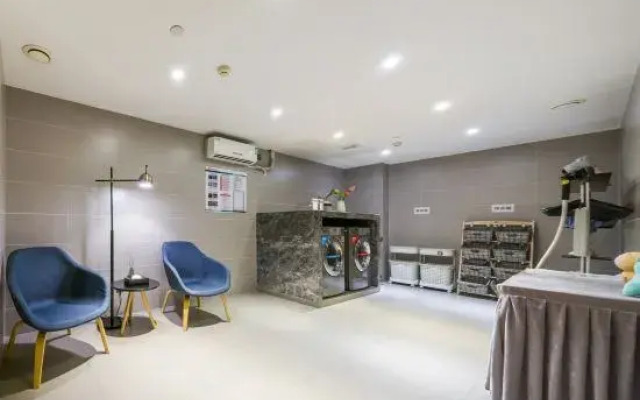 Homeinn Selected Hotel (Nanjing Railway Station North Square Hongshan Forest Zoo Subway Station)