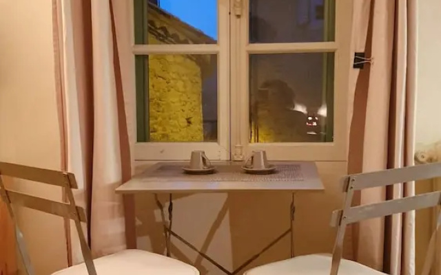 Apartment With one Bedroom in Grambois, With Wifi