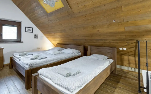 Pannonian Duplex 11