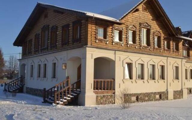 Гостиница Алексеевская усадьба вид на фасад
