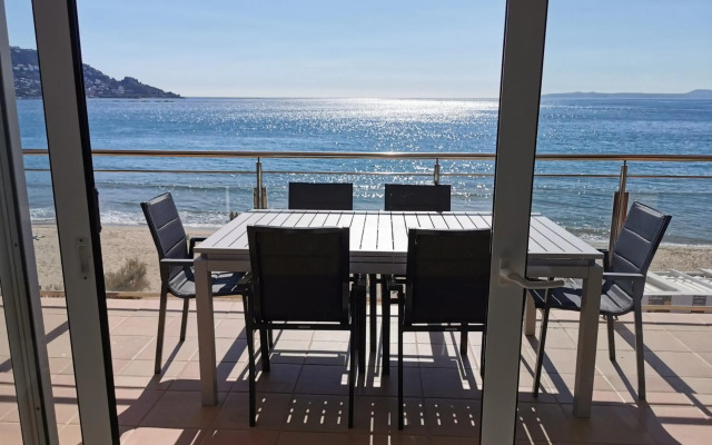 Fantástico apartamento en primera línea de mar