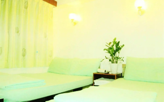 Las Vegas Guest House - Carlton Group of Hostels