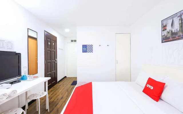 OYO 43963 T Signature Hotel