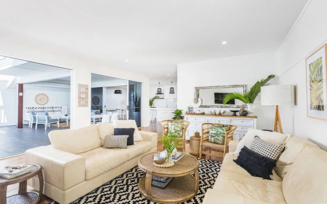 Salt Beach House 22