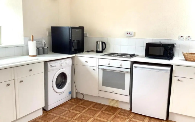 Second Floor Apartment Tenby Town Centre