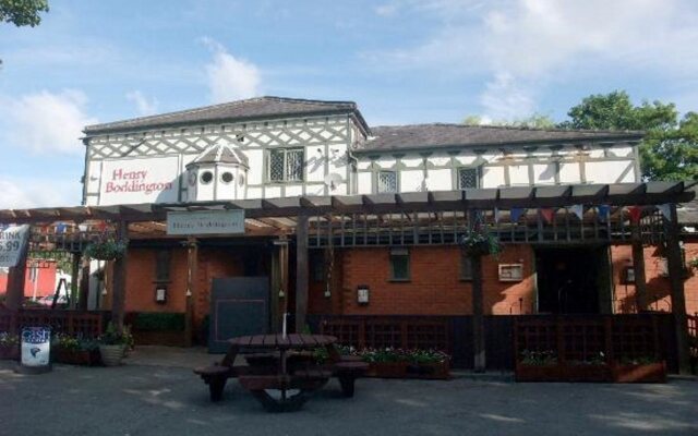 Отель Premier Inn Manchester - Swinton вид на фасад
