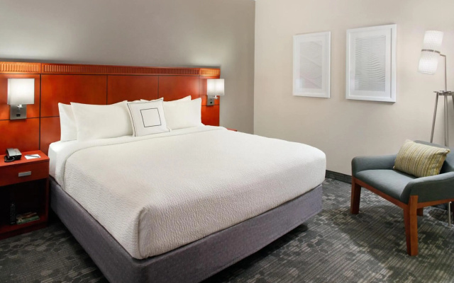 Courtyard by Marriott Nashville Airport