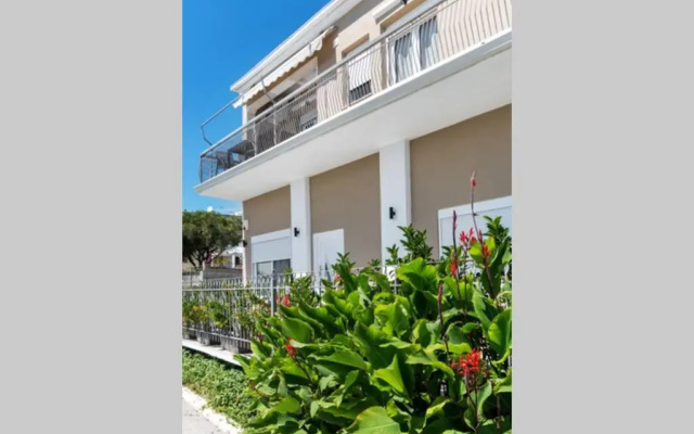 Endless sea view house