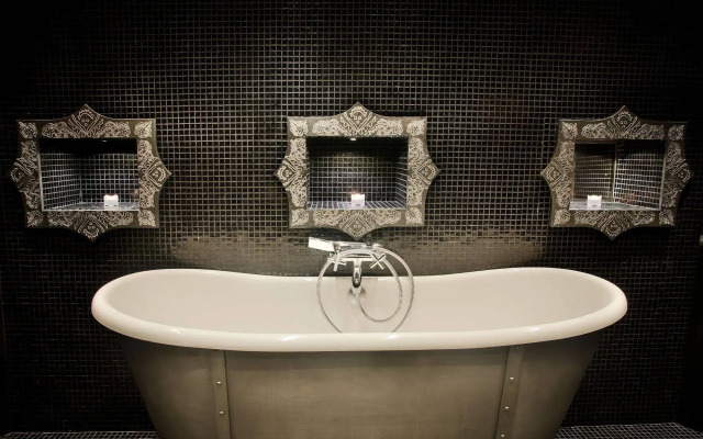 Royal Castle Design & SPA Hotel
