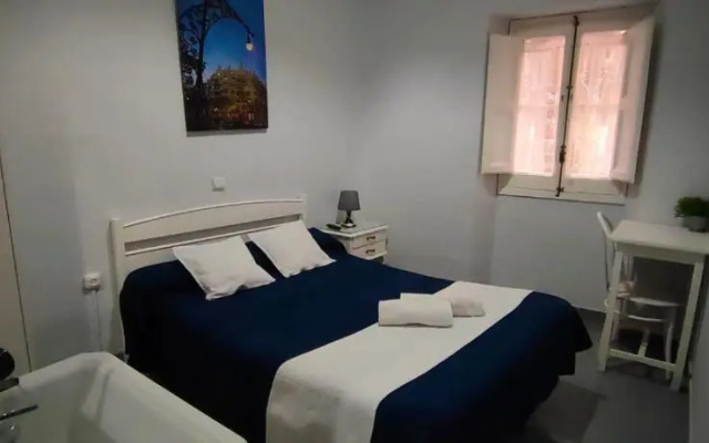 Hostal Parisien-NEW