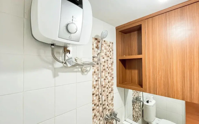 White Style 2Br At Bassura City Apartment