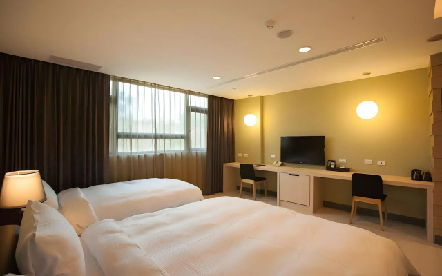 823 Tourist Hotel